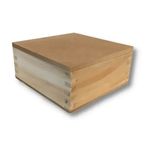 Imagen de Caja SIN CLAVOS de madera de pino con tapa de encastre de MDF de 5mms. de (12*12)5cms.