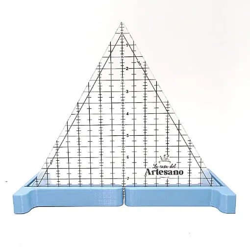 Imagen de Regla para Patchwork nro030 de acrilico quilting ruler LA CASA DEL ARTESANO modelo triangular UV de 9 pulgadas de lado