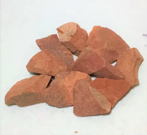 Imagen de Piedras semi preciosas Jaspe Rojo en bruto piedras de 2 a 4cms. en paquete de 100grs.