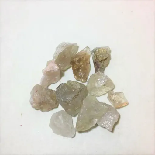 Imagen de Piedras semi preciosas Cuarzo ahumado en bruto piedras de 2 a 4cms en paquete de 100grs