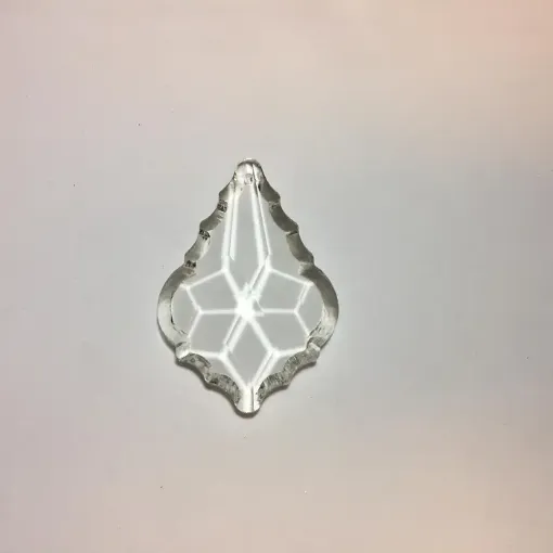 Imagen de Piedra Cairel transparente rombo hoja con ondas facetado de 7.5x5cms