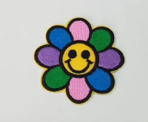 Imagen de Aplique parche bordado termoadhesivo para tela modelo Flor multicolor de 8*8cms.
