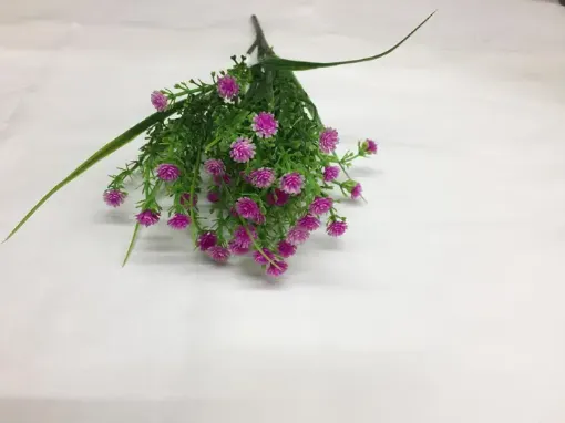 Imagen de Ramo de mini flor artificiales con pasto color fucsia