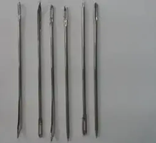 Imagen de Set de 6 Agujas de colchonero 3 agujas con punta curva y 3 con punta recta de diferentes medidas