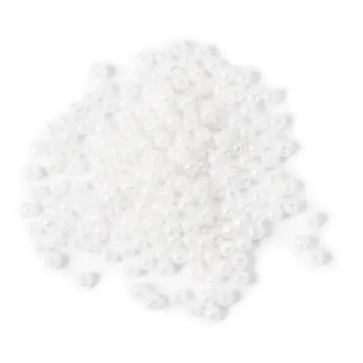 Imagen de Perlas con agujero sueltas de color blanco en paquete de 25grs medida 4mms