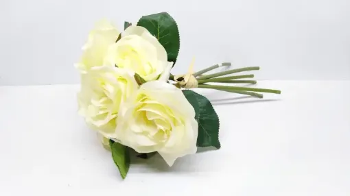 Imagen de Ramillete Bouquet de rosas grandes *6 A1848 color amarillo claro
