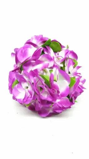Imagen de Esfera de 20cms. de flores rosas artificiales color fucsia con blanco
