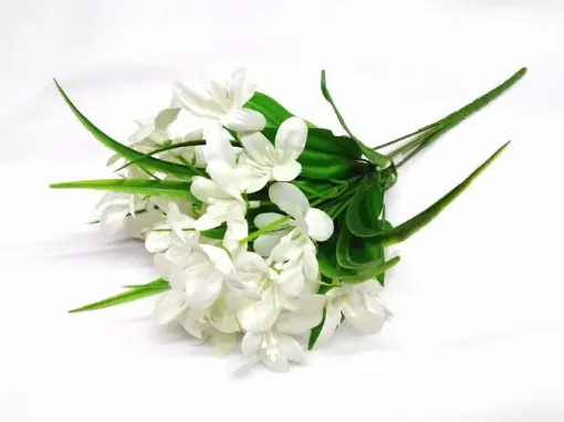 Imagen de Ramo de flores silvestres con pasto artificial de 27cms color Blanco