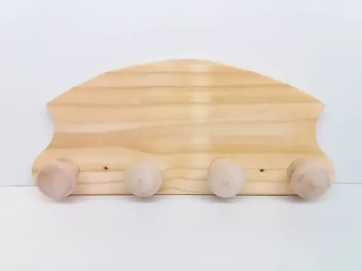 Imagen de Perchero con onda de madera de pino con 4 perchas grandes de 20*45cms.