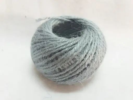 Imagen de Hilo rustico cuerda en ovillo de 28mts. Codigo RB10270-16 de color gris