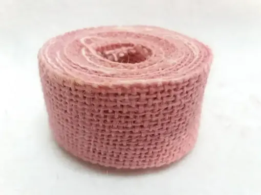 Imagen de Cinta de arpillera de 3.5cms.  en rollo de 2.7mts. RB10280 color rosado palido