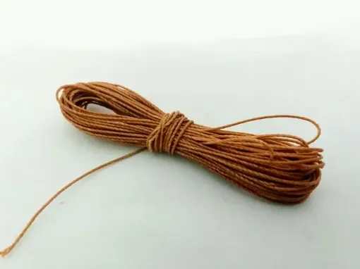 Imagen de Hilo o cordon encerado fino SETTANYL *10mts. color marron 0065
