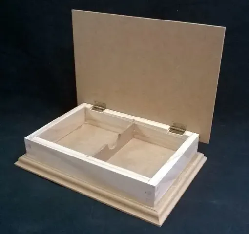 Imagen de Caja para 2 mazos de cartas de pino con tapa de MDF y bisagras
