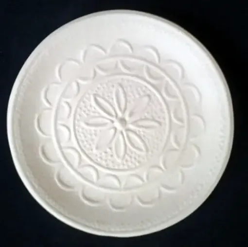 Imagen de Plato redondo con relieve de ceramica grande
