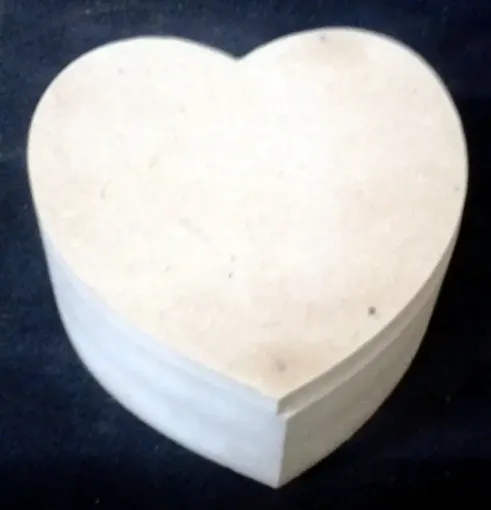 Imagen de Caja de MDF corazon chica de 10x5cms