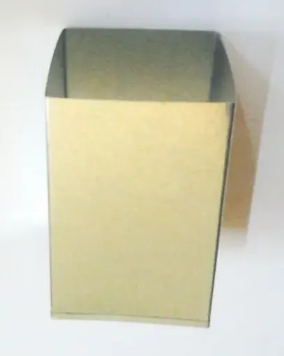 Imagen de Molde para velas de chapa galvanizada forma prisma base cuadrada de (12*12)13cms.
