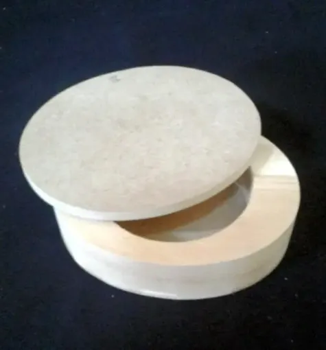 Imagen de Caja de pino con tapa de MDF grande con forma ovalada