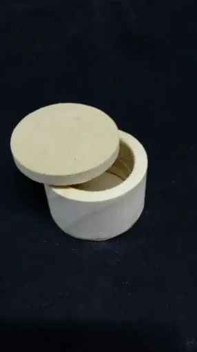 Imagen de Caja de pino con tapa de MDF chica con forma redonda de 7cms.