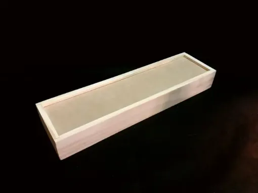 Imagen de Caja cartuchera de pino con tapa corrediza de mdf  para pinceles de 37x10x5cms