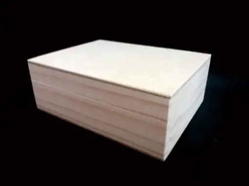 Imagen de Caja de madera de pino rectangular con bisagras sin broche (19.5*15)7cms.