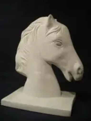 Imagen de Busto de caballo de 16x12x21cms