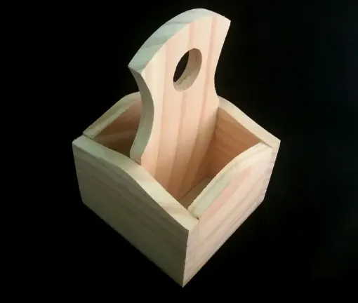 Imagen de Portate de madera con 2 reparticiones con asa de 10*14cms.