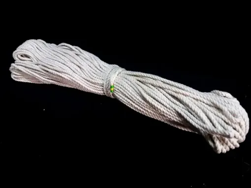 Imagen de Chaura cuerda de algodon para macrame No.21 de 3.8mms en madeja de 50mts=450grs
