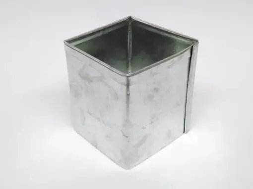 Imagen de Molde para velas de chapa galvanizada forma cuadrado bajo de (7*7)8cms.