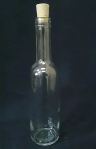 Imagen de Botella cilindrica de vidrio de 250ml. con tapa corta de corcho