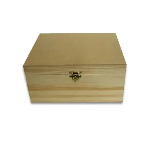 Imagen de Caja de madera de pino rectangular con bisagras con broche (27*35)12cms.