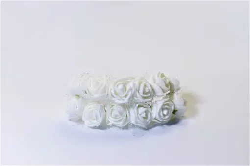 Imagen de Ramito de flores foam 2cms. *12 rosas chicas cod.403 color Blanco