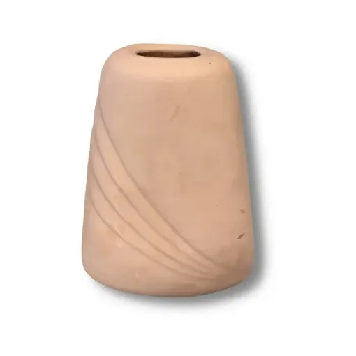 Imagen de Florero de ceramica de molde con ondas dibujado de 7x15x20cms. No.19