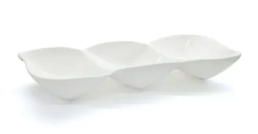 Imagen de Salsera triple de porcelana ceramica esmaltada blanca forma ovalada hoja de 25x8x4cms.