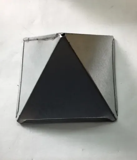 Imagen de Molde para velas Piramide recta baja de 4 caras de 12x12x8.5cms.