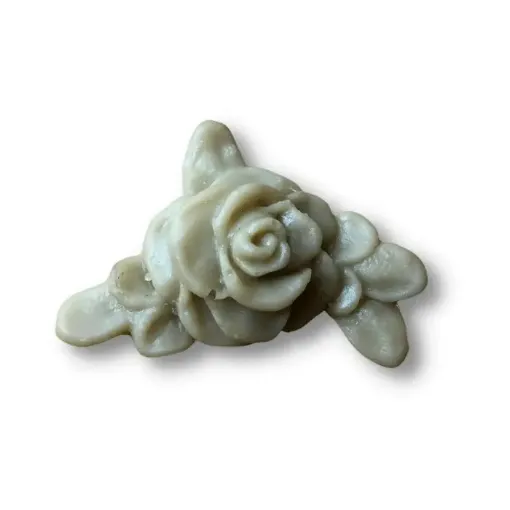 Imagen de Aplique de resina nro.09 rosa con hojas mini de 6*4.5cms.