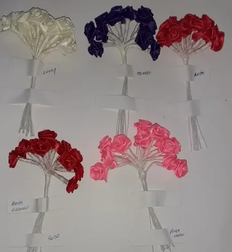 Imagen de Ramito de flores *12 rosas chicas cod.4148/4484 varios colores a eleccion