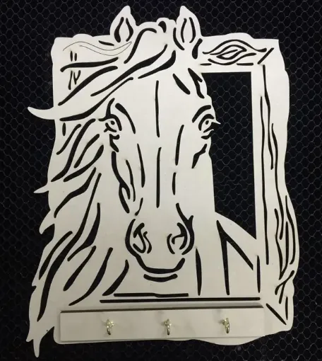 Imagen de Portallaves de MDF calado laser modelo caballo con 3 pitones