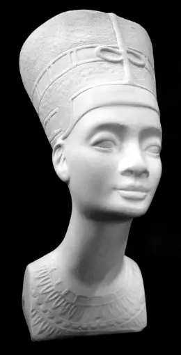 Imagen de Nefertiti mediana 7x14x19cms