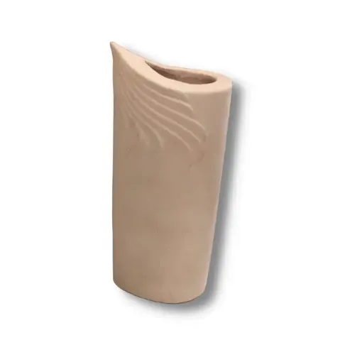 Imagen de Florero de ceramica de molde con punta con ondas dibujado de 8x6.5x20cms. No.1