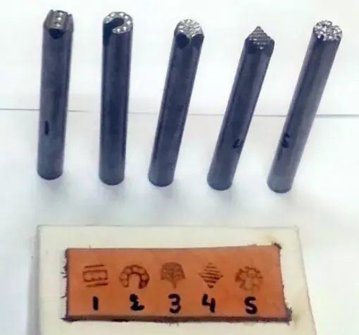 Imagen de Repujador de golpe de acero para cuero o metales modelos 1 al 5 - Nro.5