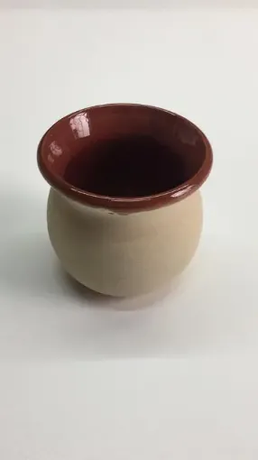 Imagen de Mate de ceramica chico esmaltado por dentro de 8x8cms con fondo Gris
