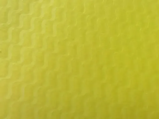 Imagen de Tnt estampado para manualidades de 100x140cms modelo 3D ondas color amarillo