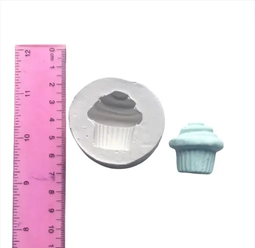 Imagen de Molde de silicona para resina y masas no.060 modelo cupcake de esferas de 3cms. aprox.