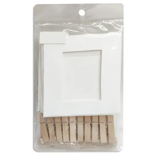 Imagen de Palillitos de madera mini de 3.5x1cm con cuerda y porta retratos blancos de 9x9.5cms  x10 unidades