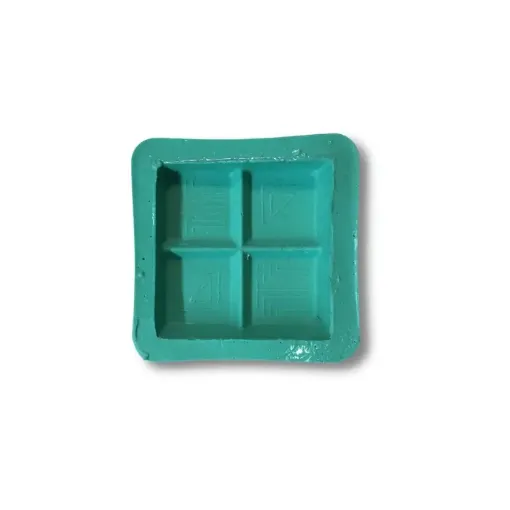Imagen de Molde de silicona para resina y masas no.129 modelo tableta de chocolate pieza de 5x5cms. aprox.