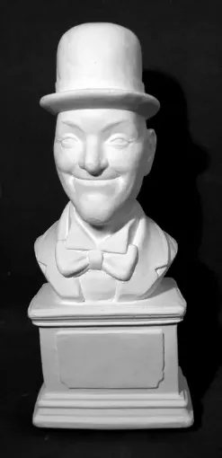 Imagen de Busto de Stan Laurel "el flaco" 10x5x24cms