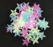 apliques decorativos sticker fluorescentes glow in the dark forma estrella carita 4cms varios colores 0