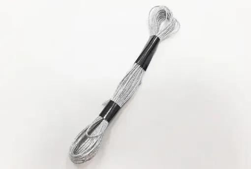 hilo bordar 100 algodon egipcio mercerizado atado 8mts color plateado lurex 0