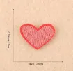 aplique parche bordado termoadhesivo para tela modelo corazon 26mm x10 unidades surtidas 2