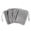 bolsa terciopelo 7x5cms x50 unidades color gris 3